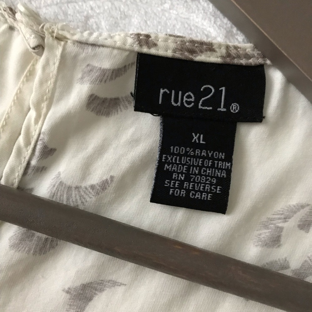 NWOT Ruffle Sleeve + Belted Blouse - Picture 7 of 8